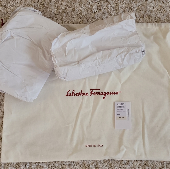 Ferragamo hobo leather bag - Picture 12 of 16